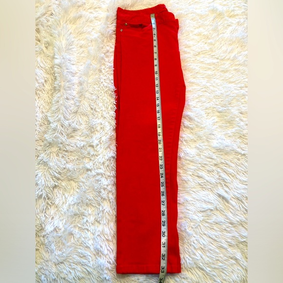 Stretchy Denim Capri Pants - Picture 4 of 7